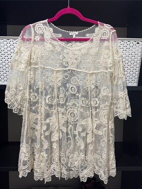 En Creme Sheer Floral Embroidered Tunic in Cream